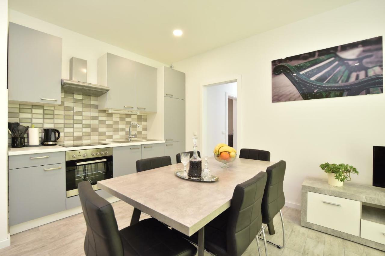 Apartmani Iva&Ante Dugi Rat Extérieur photo